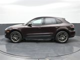Certified 2023 Porsche Macan image 2