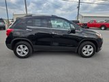 Used 2019 Chevrolet Trax LT w/ LT Convenience Package image 2