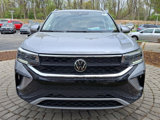 Used 2024 Volkswagen Taos SE image 2