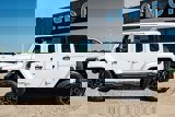 Used 2018 Jeep Wrangler Unlimited Sahara image 2