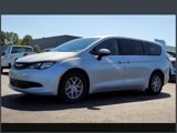 Used 2022 Chrysler Voyager LX image 4