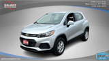 Used 2018 Chevrolet Trax LS image 2