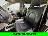 Used 2022 Chrysler Pacifica Touring-L image 2