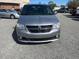 Used 2017 Dodge Grand Caravan SXT image 3