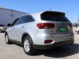 Used 2019 Kia Sorento LX image 3