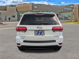 Used 2020 Jeep Grand Cherokee Laredo image 4