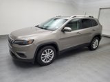 Used 2019 Jeep Cherokee Latitude w/ Popular Appearance Group image 2