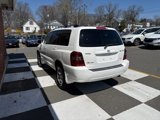Used 2006 Toyota Highlander 4WD V6 w/ 3rd Row image 4