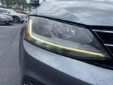 Used 2018 Volkswagen Jetta SE image 4