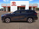 Used 2020 Toyota Highlander XLE image 3