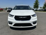 Certified 2024 Chrysler Pacifica Touring-L image 3