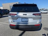Used 2022 Jeep Grand Cherokee L Laredo image 4