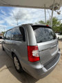 Used 2016 Chrysler Town & Country Touring image 4