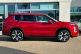 New 2025 Mitsubishi Outlander SE image 3