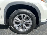 Used 2014 Toyota Highlander XLE image 2