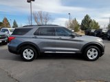 Used 2022 Ford Explorer XLT image 2