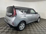 Used 2025 Kia Soul LX image 3