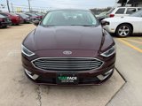Used 2017 Ford Fusion SE w/ Fusion SE Technology Package image 2