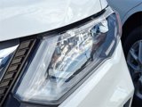 Used 2017 Nissan Rogue SV image 4