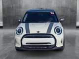 Used 2022 MINI Cooper 4-Door Hardtop image 2
