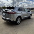Used 2024 Ford Edge SEL image 3