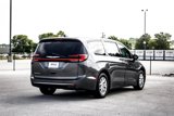 Used 2023 Chrysler Pacifica Touring-L image 5