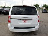 Used 2016 Chrysler Town & Country Touring image 5