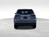 Used 2017 Toyota Highlander LE image 4