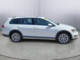 Used 2017 Volkswagen Golf Alltrack SE image 3