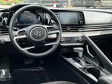 Used 2022 Hyundai Elantra SEL w/ Convenience + Premium Package image 3