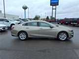 Used 2022 Chevrolet Malibu LT image 2