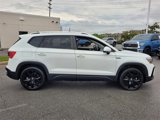 Used 2023 Volkswagen Taos SE image 2