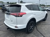 Used 2018 Toyota RAV4 SE image 3