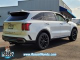 Used 2023 Kia Sorento SX image 3