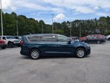New 2025 Chrysler Pacifica Select image 4