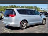 Used 2022 Chrysler Voyager LX image 3