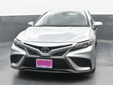 Used 2023 Toyota Camry SE image 3