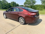 Used 2016 Ford Fusion SE image 2
