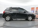 Used 2022 Chevrolet Trax LT w/ LT Convenience Package image 4