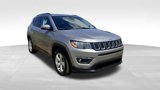 Used 2019 Jeep Compass Latitude image 4