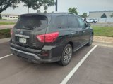 Used 2019 Nissan Pathfinder SV w/ SV Tech Package image 2