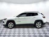 Used 2023 Jeep Compass Latitude image 2