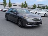 Used 2017 Honda Accord Touring image 2