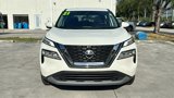 Used 2021 Nissan Rogue SV image 2