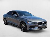 Used 2020 Volvo S60 T5 Momentum image 3