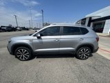 Used 2022 Volkswagen Taos SE image 2