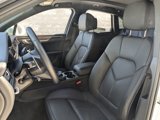 Certified 2025 Porsche Macan image 5