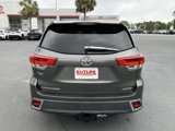 Used 2017 Toyota Highlander Limited Platinum image 4