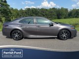 Used 2022 Toyota Camry SE image 2