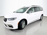 Used 2022 Chrysler Pacifica Limited image 3